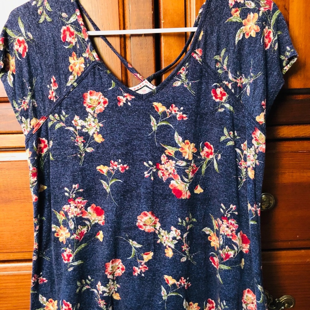 Cute flower top